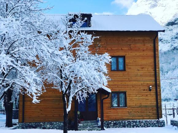 Guesthouse Mehmeti Valbone Eksteriør bilde