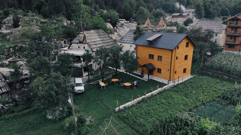 Guesthouse Mehmeti Valbone Eksteriør bilde
