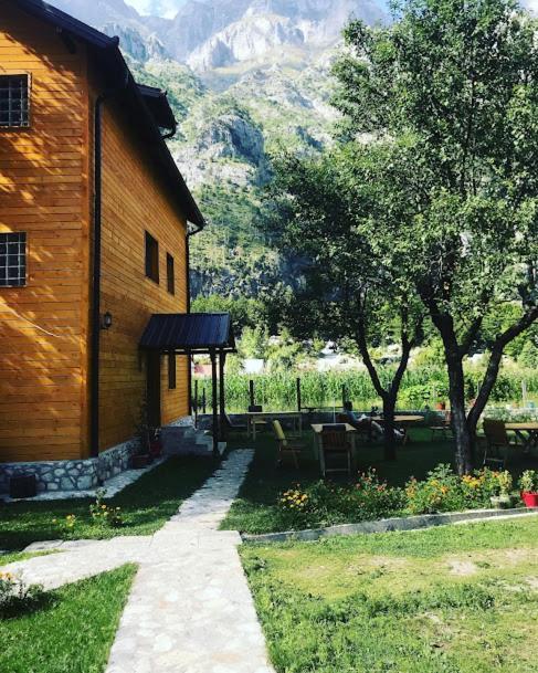 Guesthouse Mehmeti Valbone Eksteriør bilde